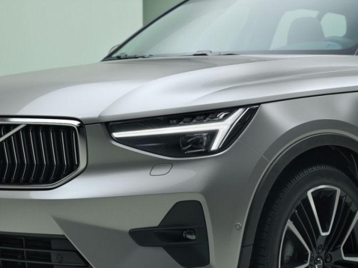 android, does the 2023 volvo xc40 recharge have apple carplay?