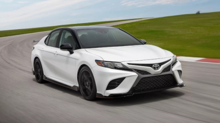 how much does a fully loaded 2023 toyota camry cost?