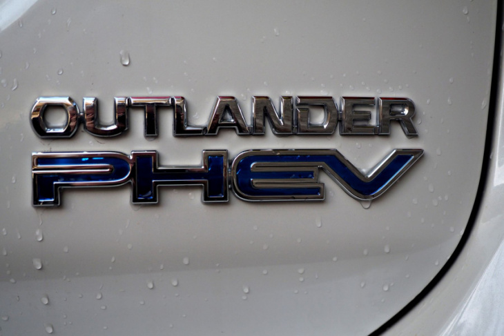 android, used guide: 2018-2021 mitsubishi outlander phev