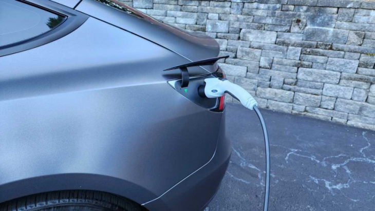 how to, how to charge tesla evs from a ford f-150 lightning