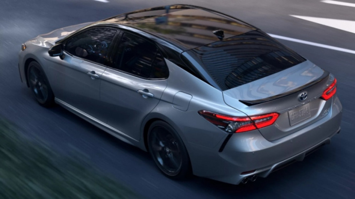 2023 toyota camry vs. nissan altima: which sedan is more fuel efficient?