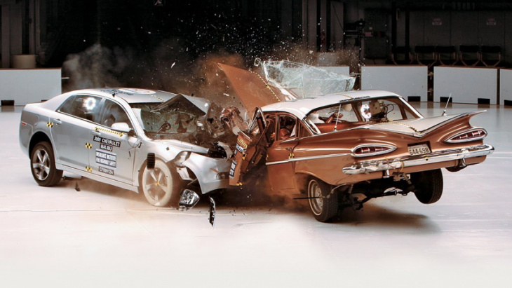 1959 chevrolet bel air vs. 2009 chevrolet malibu iihs crash test