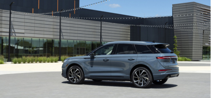 preview: 2023 lincoln corsair debuts with automatic lane change-capable activeglide system