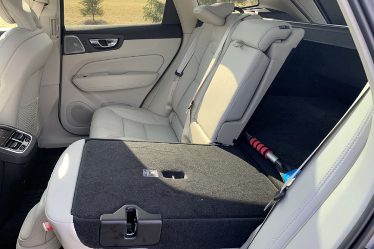 millennial mom’s review: 2022 volvo xc60