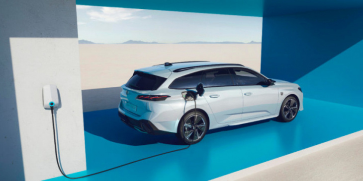 peugeot reveals details to the electric 308 and 308 sw