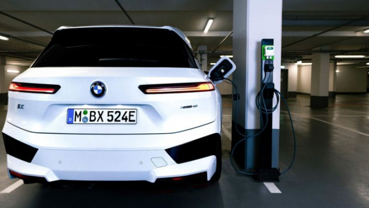bmw first to deliver ability to charge ev without app or card