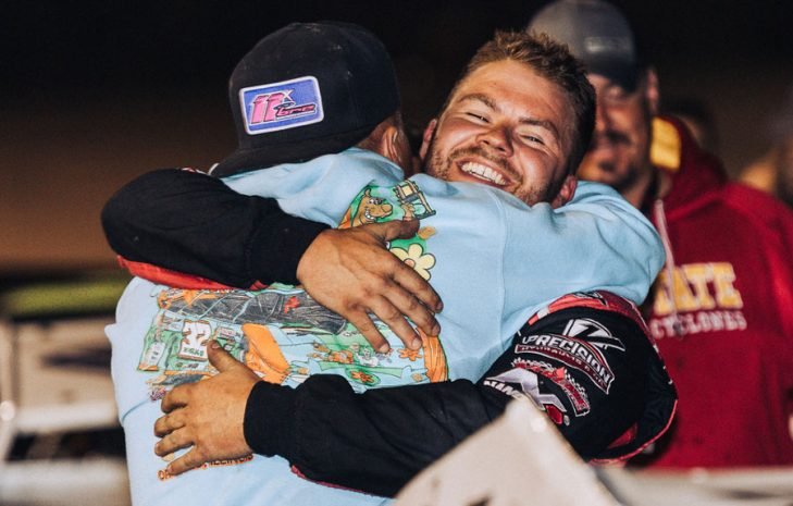 berry wears modified crown at super nationals