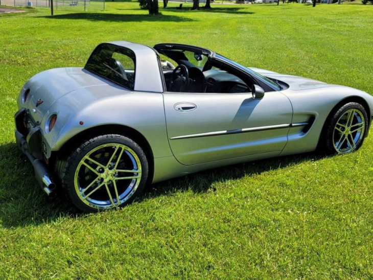 chopped-down c5 corvette is the strangest thing we’ve seen today