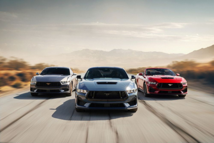 view photos of the 2024 ford mustang