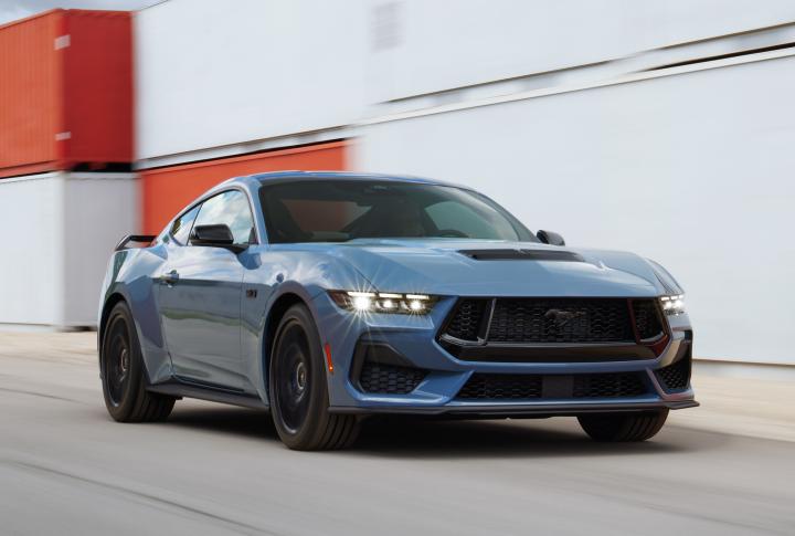 7th-gen ford mustang globally unveiled