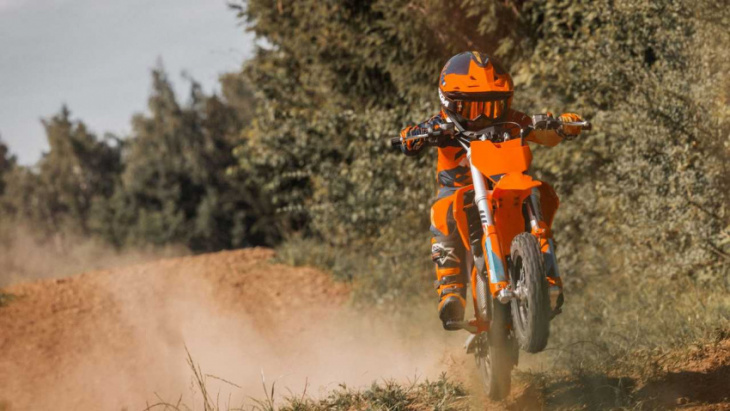 ktm introduces the new sx-e 3 electric dirt bike for kids