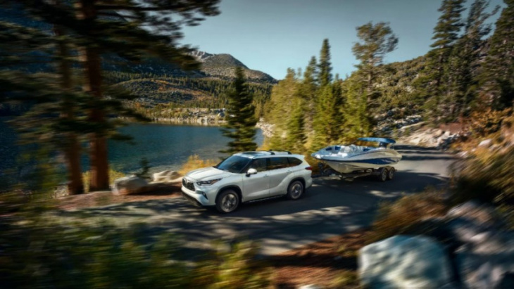 3 reasons the 2022 toyota highlander xle is the best trim to buy
