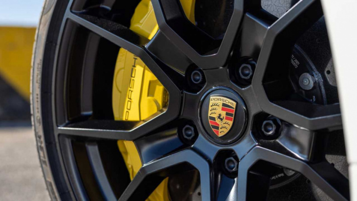 porsche ipo approval could happen soon, offering 911 million shares: report