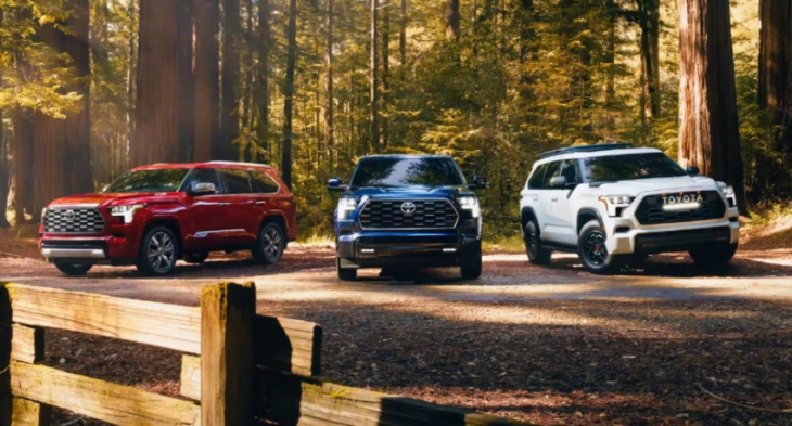 does the 2023 toyota sequoia get good gas mileage?