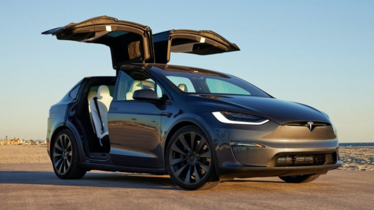 can the new eqs suv take on the tesla model x as the top ev suv?
