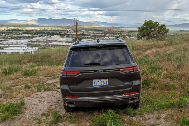 jeep grand cherokee 4xe: how well can this plug-in hybrid tow?