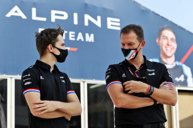 alpine considering end to f1 academy after piastri saga