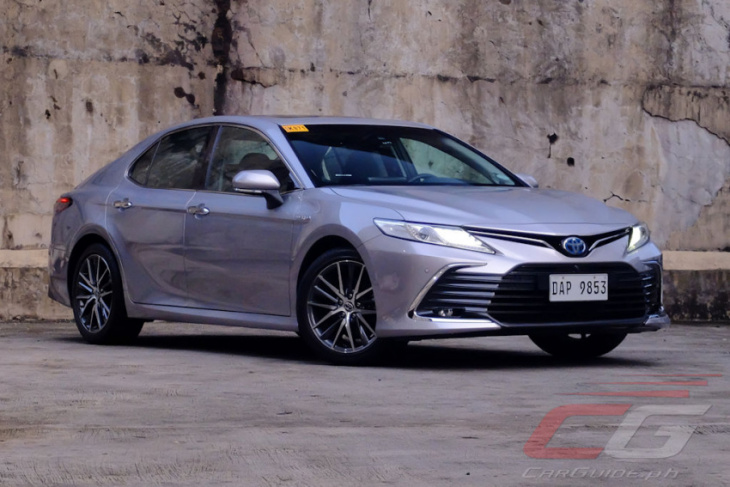 android, review: 2022 toyota camry 2.5 hev