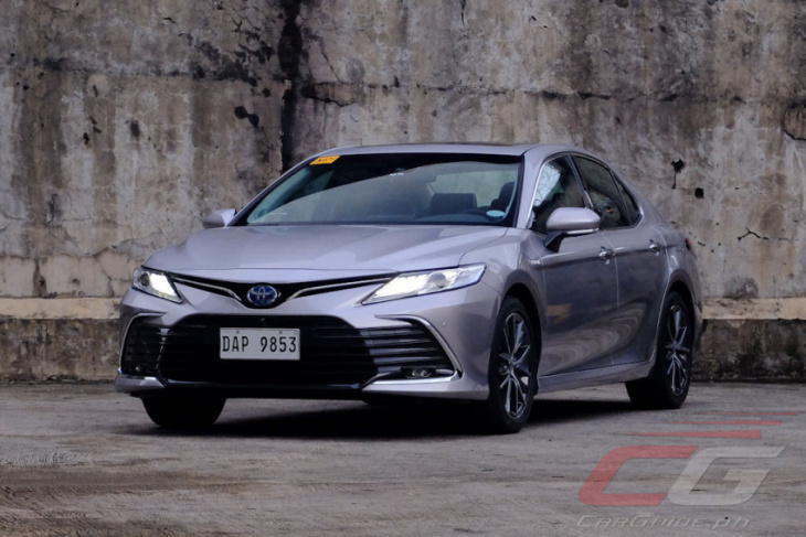 android, review: 2022 toyota camry 2.5 hev