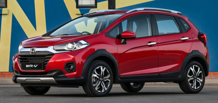 r300,000 crossovers taking on the updated chery tiggo 4 pro