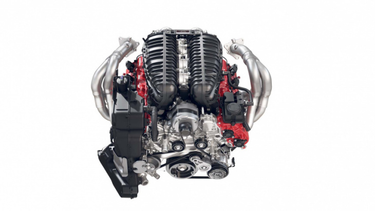 engine build experience for corvette z06's lt6 v-8 coming soon