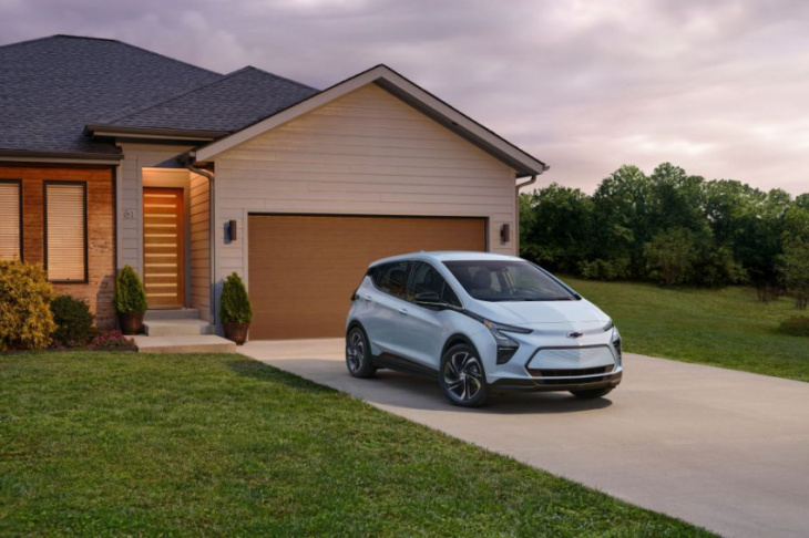 does the new climate bill actually help average americans buy electric cars?