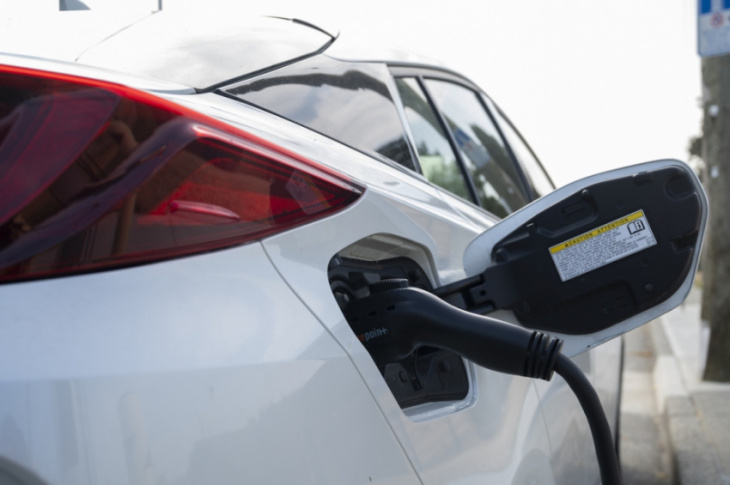 does the new climate bill actually help average americans buy electric cars?