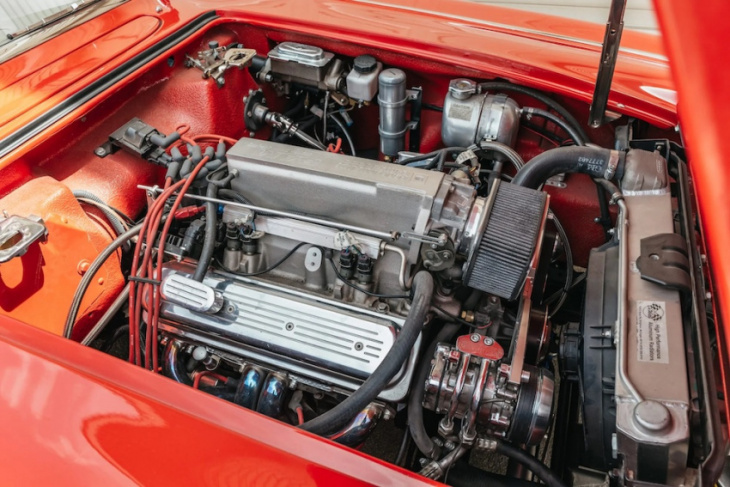 stock-looking 1961 corvette features a host of modern components