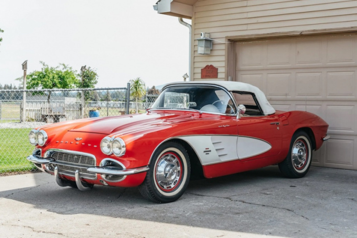 stock-looking 1961 corvette features a host of modern components