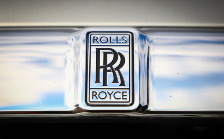rolls-royce accused of stealing configurator software