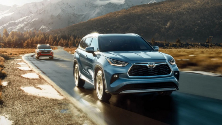 android, is the 2021 toyota highlander a better deal than the 2022 toyota highlander?