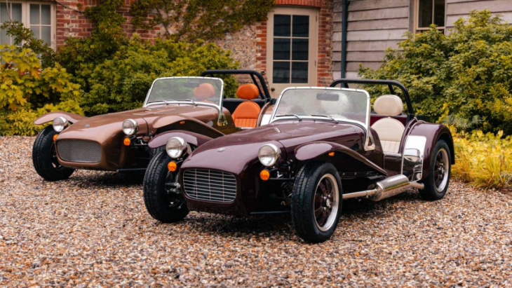 caterham super seven 600 and 2000 debut with 1970s styling, modern tech