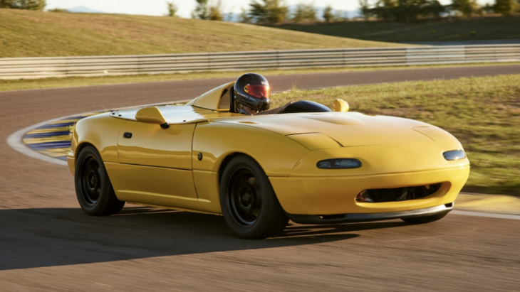 check out this single-seater mazda mx-5 restomod