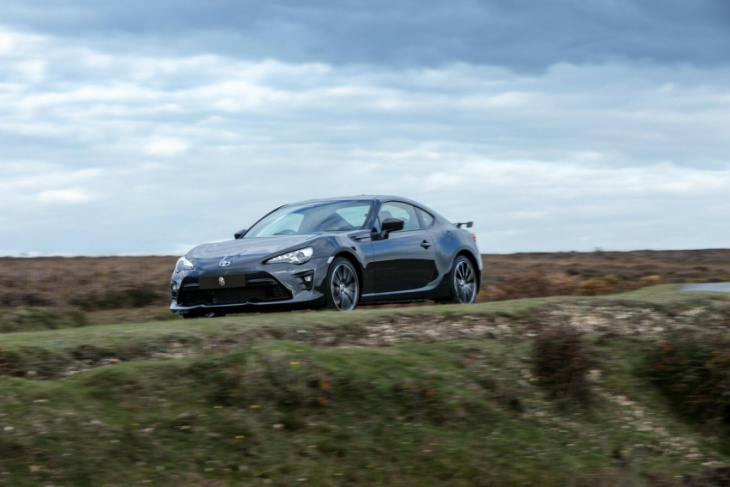 everything you need to know about the toyota 86