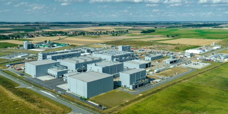 umicore opens cathode material plant in poland