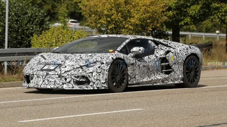 lamborghini aventador replacement spied up close with fake taillights