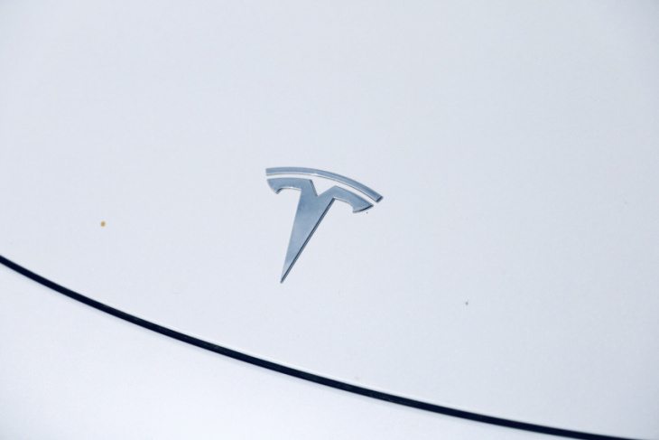 tesla hiring investor relations lead as part of efforts to expand ir team