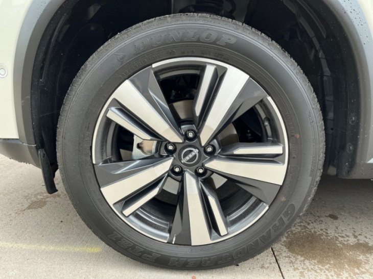 3 pros and 3 cons of driving a 2022 nissan rogue platinum every day