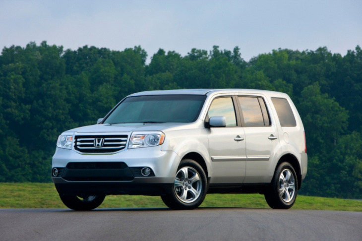 these are the 2 safest used suvs for teens under $25,000