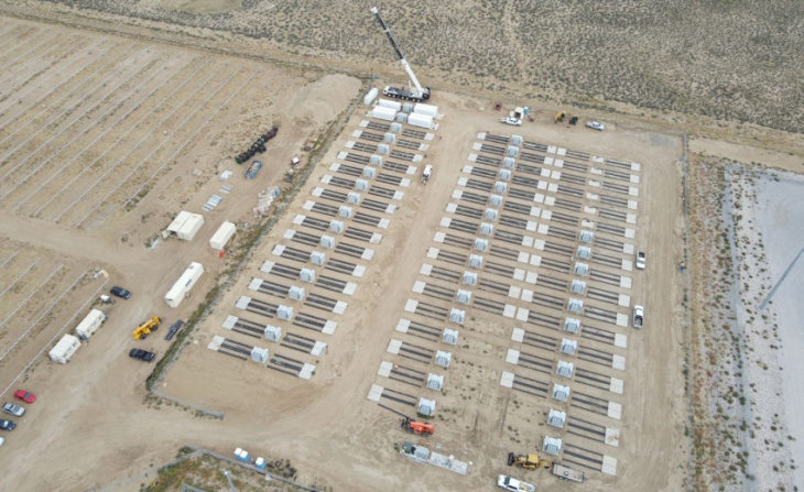 tesla megapack farm takes shape at arroyo solar and storage project in new mexico
