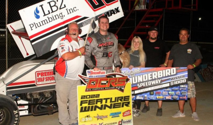 easum ends drought with a victory at thunderbird