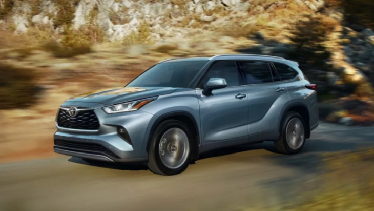 this 2022 toyota highlander trim level has all the safety features your teen needs