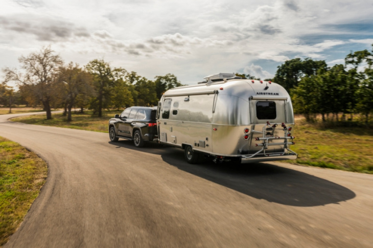 here’s why the toyota sequoia is the best hybrid suv for towing