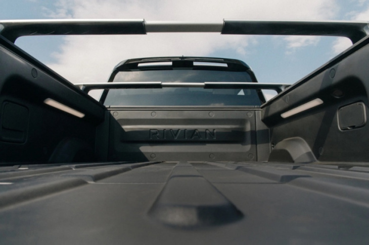 is the rivian truck bed the size of a piece of plywood?