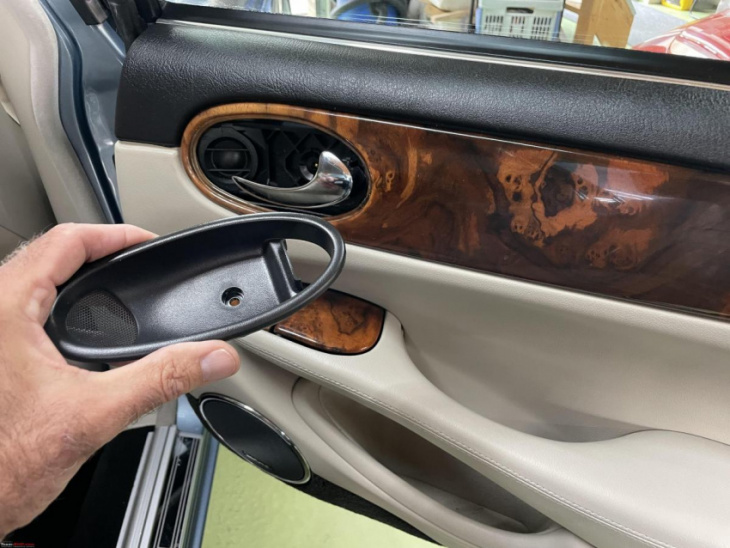 rear door of my jaguar xjr not opening from inside: fixing it myself