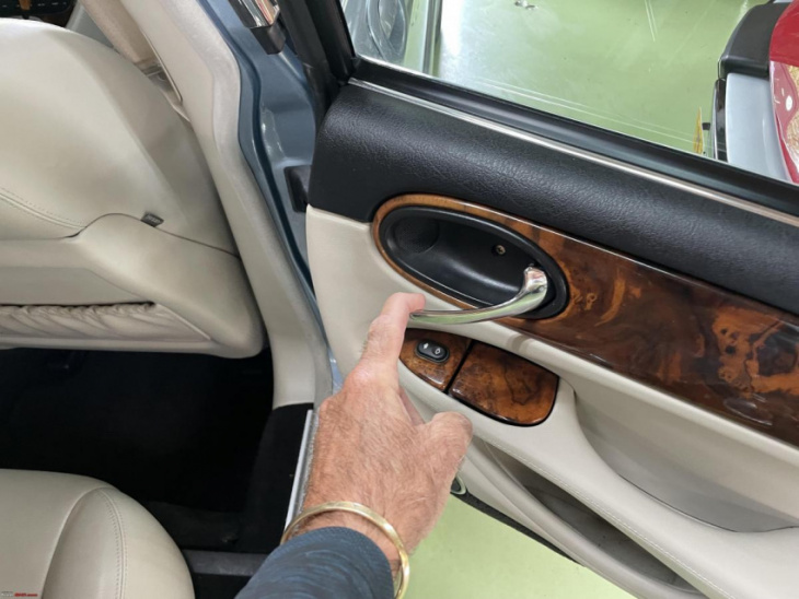 rear door of my jaguar xjr not opening from inside: fixing it myself