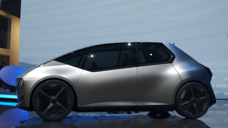 bmw i1 and i2 entry level evs here by 2028