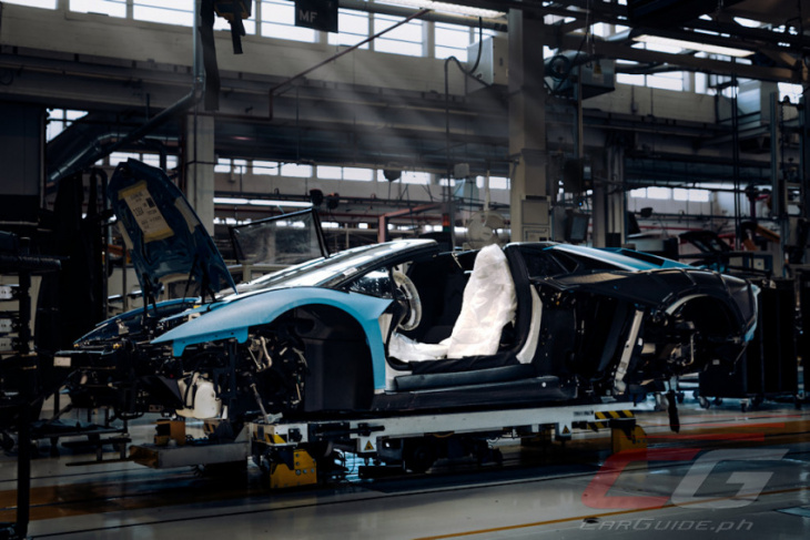 end of an era: last pure v12-powered lamborghini rolls off production line