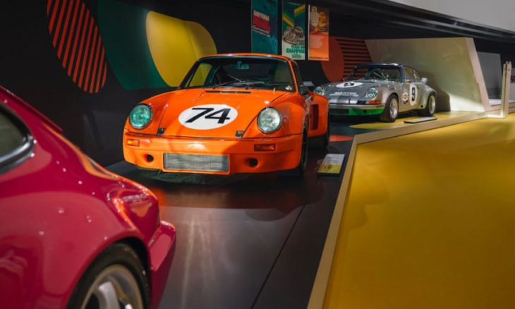 porsche honours the 50 year history of the carrera rs model