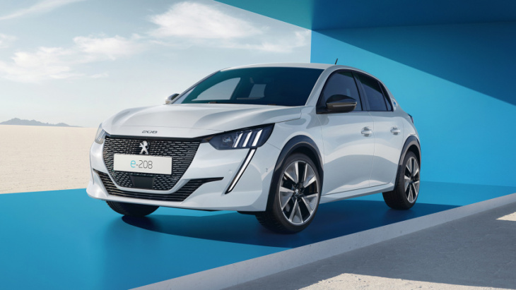 the peugeot e-208 now has more range thanks to the new e-308